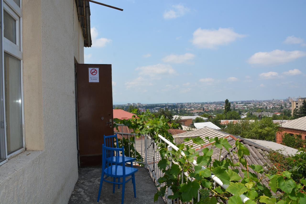 Friends House Hotel Kʼutʼaisi Exterior foto
