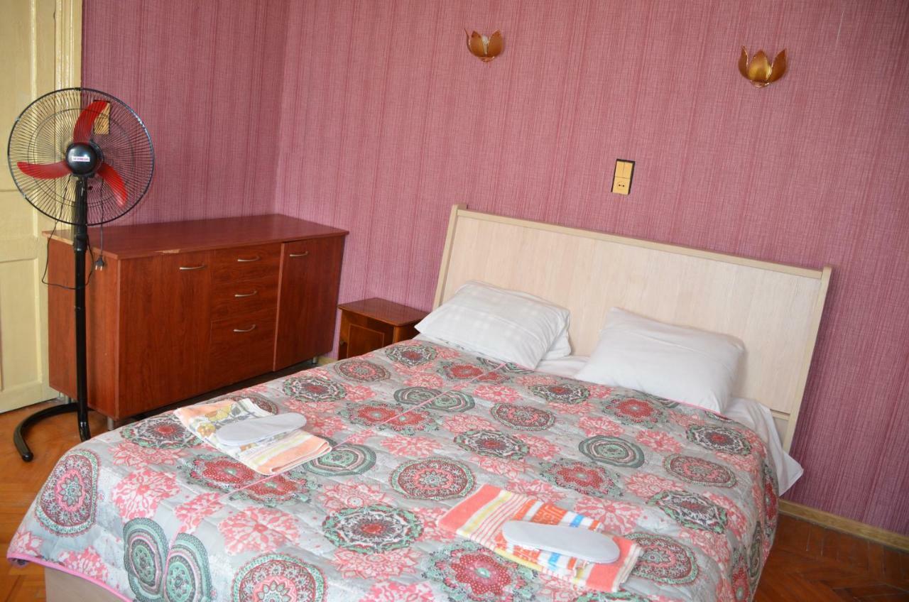 Friends House Hotel Kʼutʼaisi Exterior foto